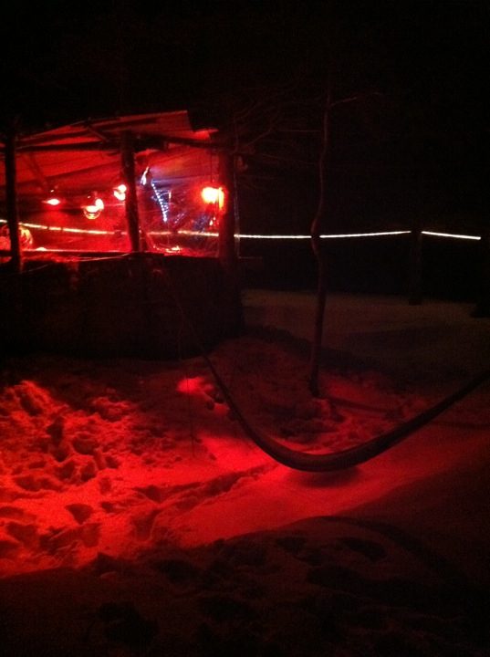 27 février 2011 : le Cherry Island, en rouge.