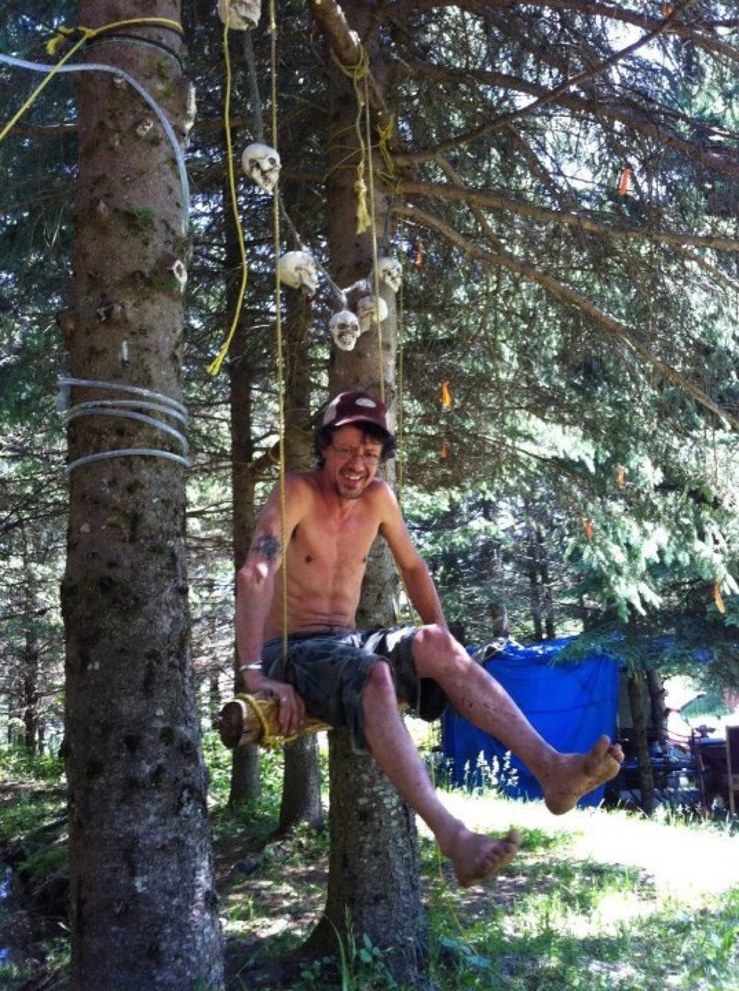 1er juillet 2012 : Christian sur la balançoire.