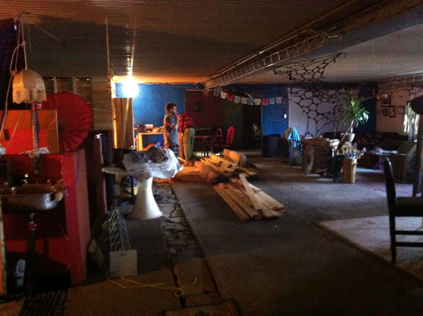 20 novembre 2012 : le chantier des chambres, dans la grande salle.