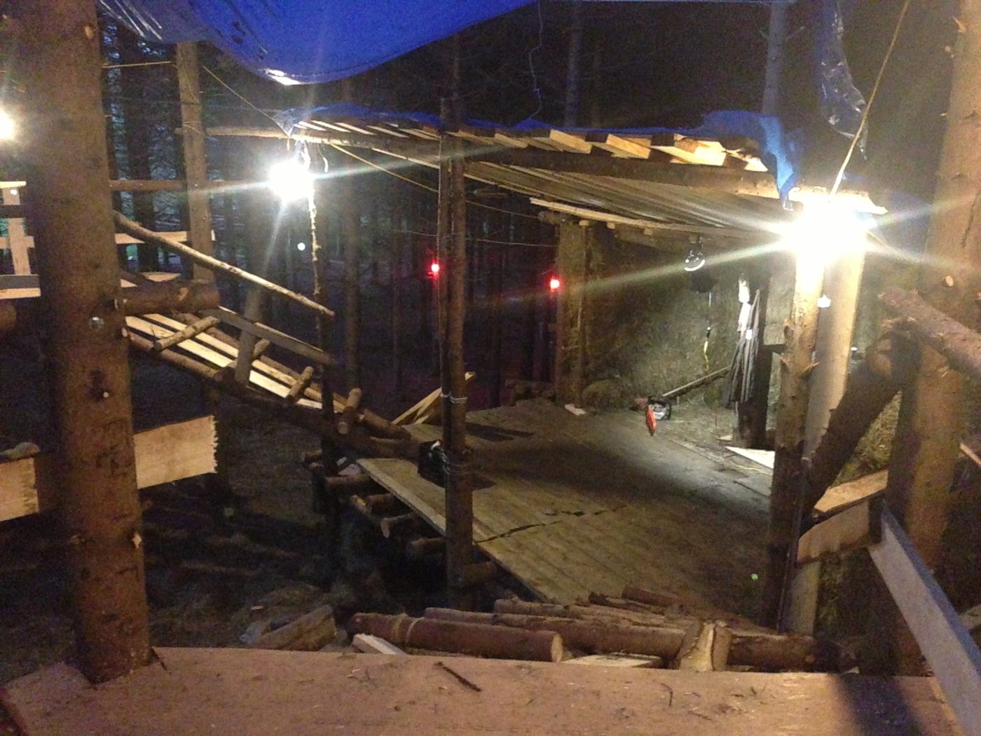 16 septembre 2013 : le Neverland en construction, la nuit.